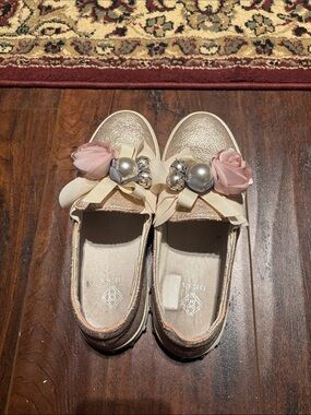 Women Sparkle Slip-On Shoes with Pink Flower Accent